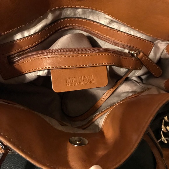 MK purse 👜 - Picture 12 of 12